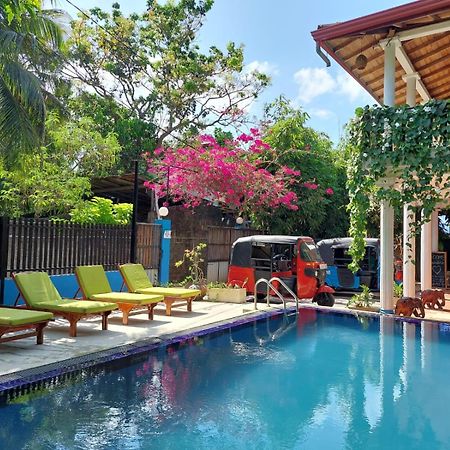 Mirissa Blue Whale Holiday Hotel ภายนอก รูปภาพ
