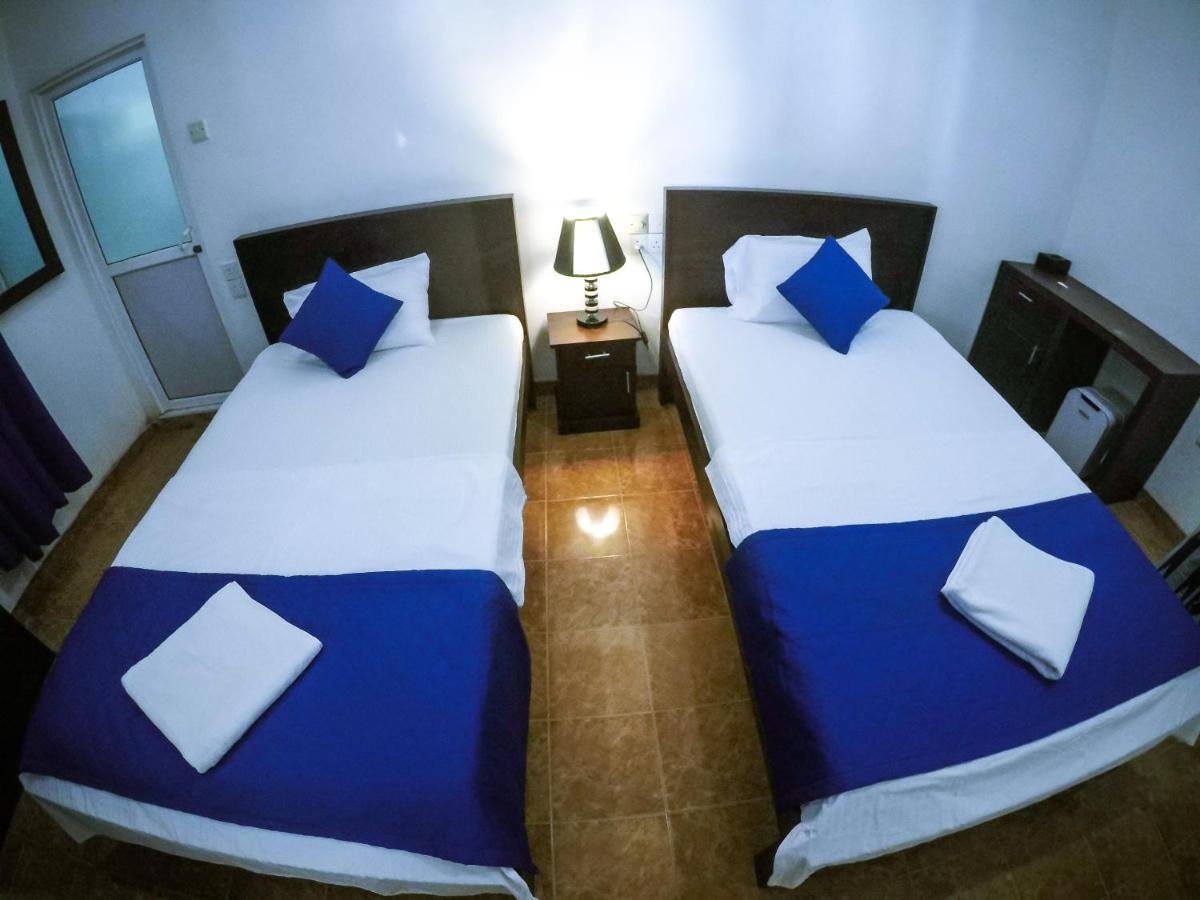 Mirissa Blue Whale Holiday Hotel ภายนอก รูปภาพ