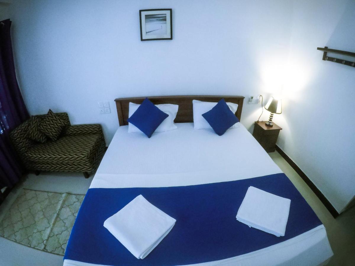 Mirissa Blue Whale Holiday Hotel ภายนอก รูปภาพ