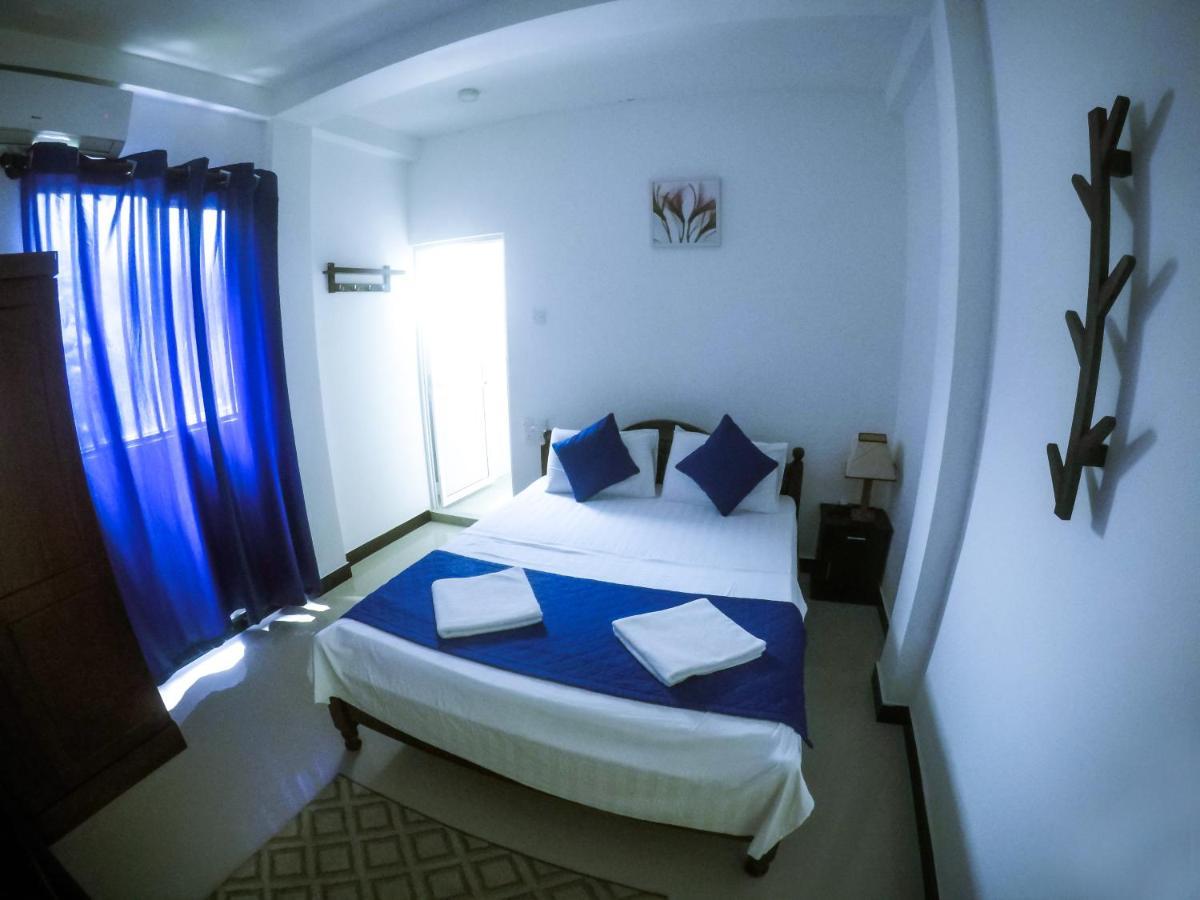 Mirissa Blue Whale Holiday Hotel ภายนอก รูปภาพ