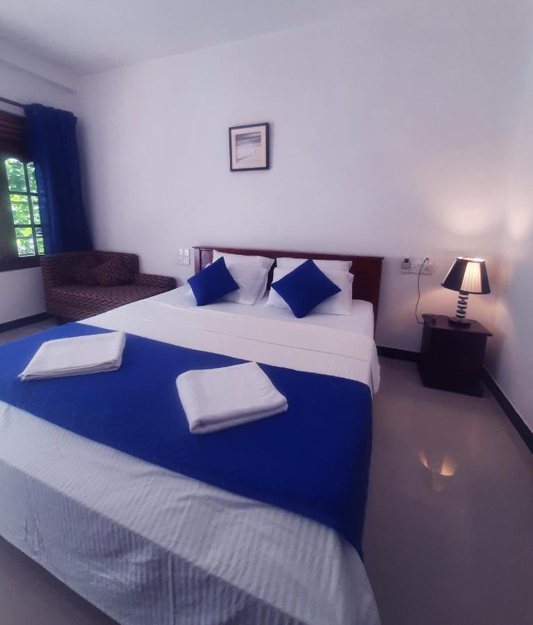 Mirissa Blue Whale Holiday Hotel ภายนอก รูปภาพ