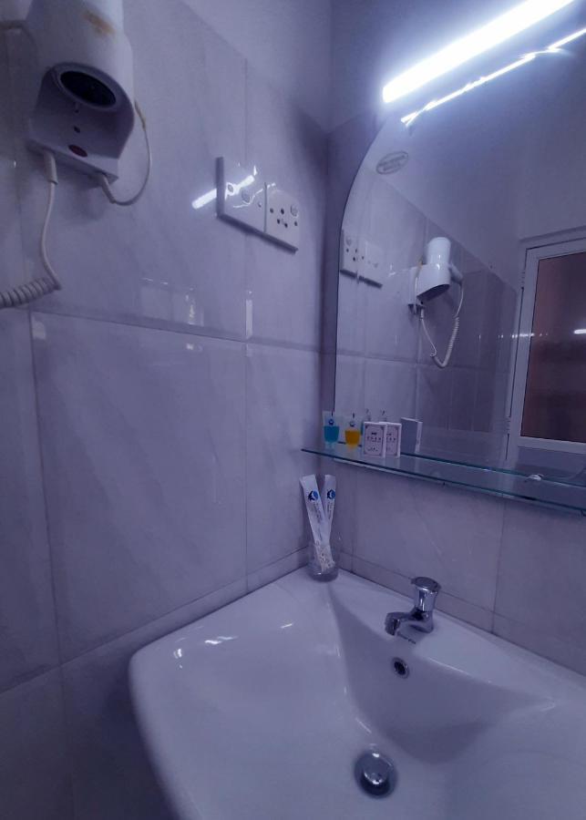Mirissa Blue Whale Holiday Hotel ภายนอก รูปภาพ