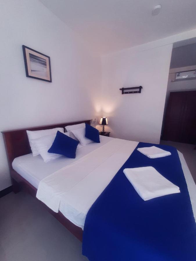 Mirissa Blue Whale Holiday Hotel ภายนอก รูปภาพ